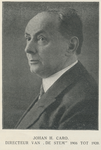 716396 Portret van Johan H. Caro, tussen 1906 en 1920 directeur (dirigent) van het jubilerende “De Stem”, ...